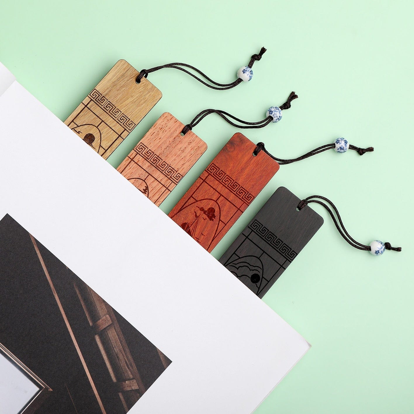 lecture-facile Coffret marque-page bois sculpté à la main (x4)